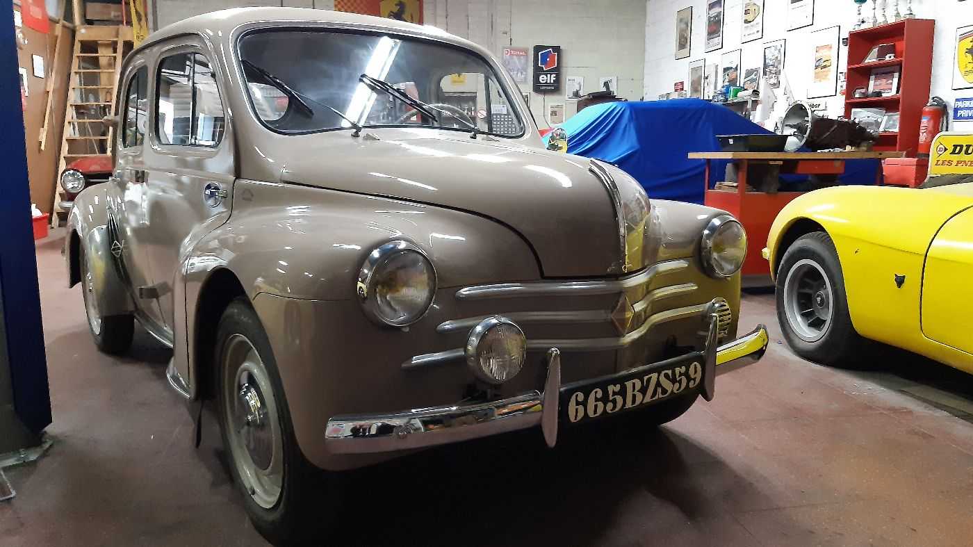 Renault 4 CV