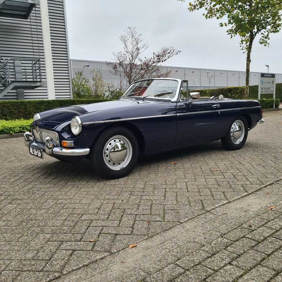 MG B