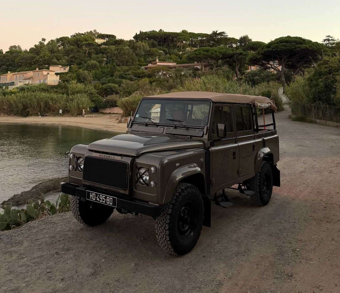 LandRover Defender