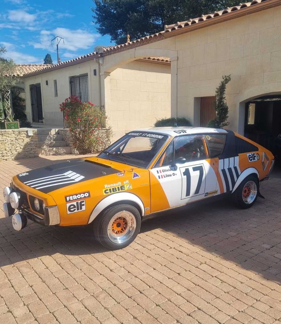 Renault 17