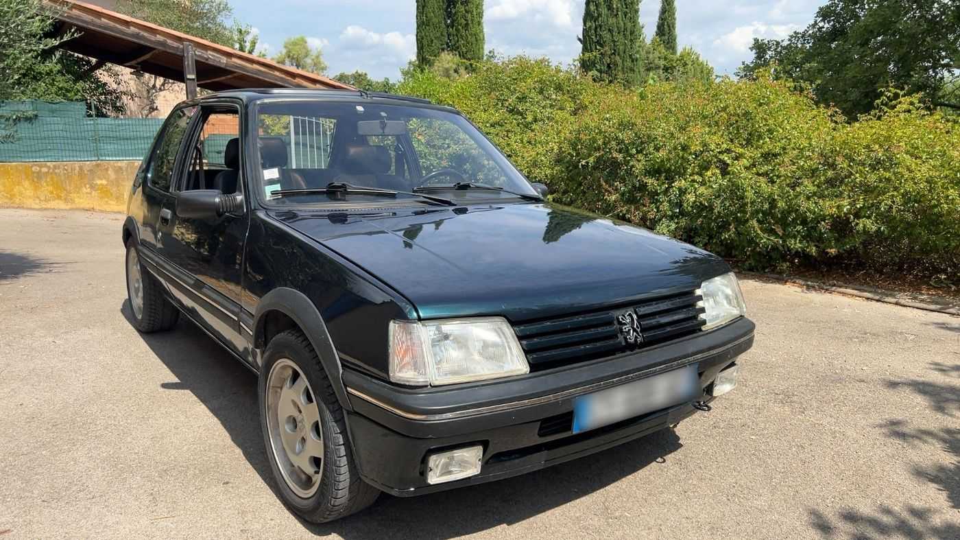 Peugeot 205