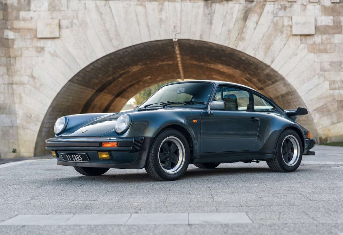 Porsche 930