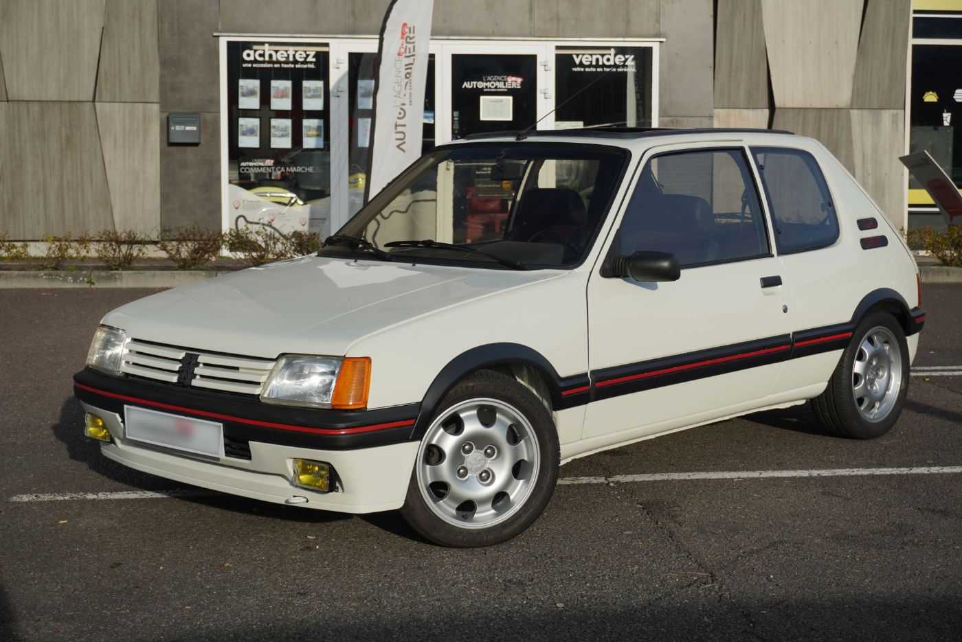 Peugeot 205