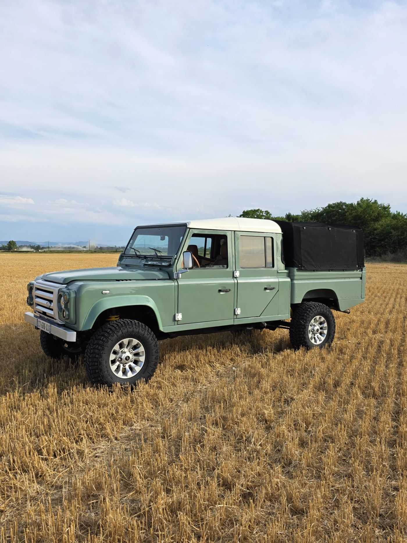 LandRover Defender