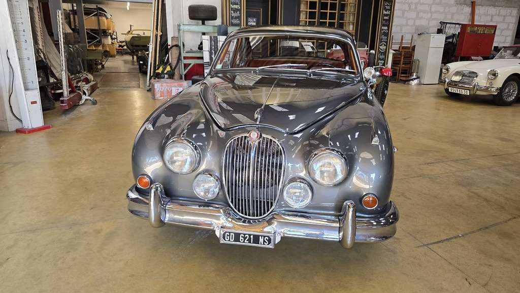 Jaguar MK 2