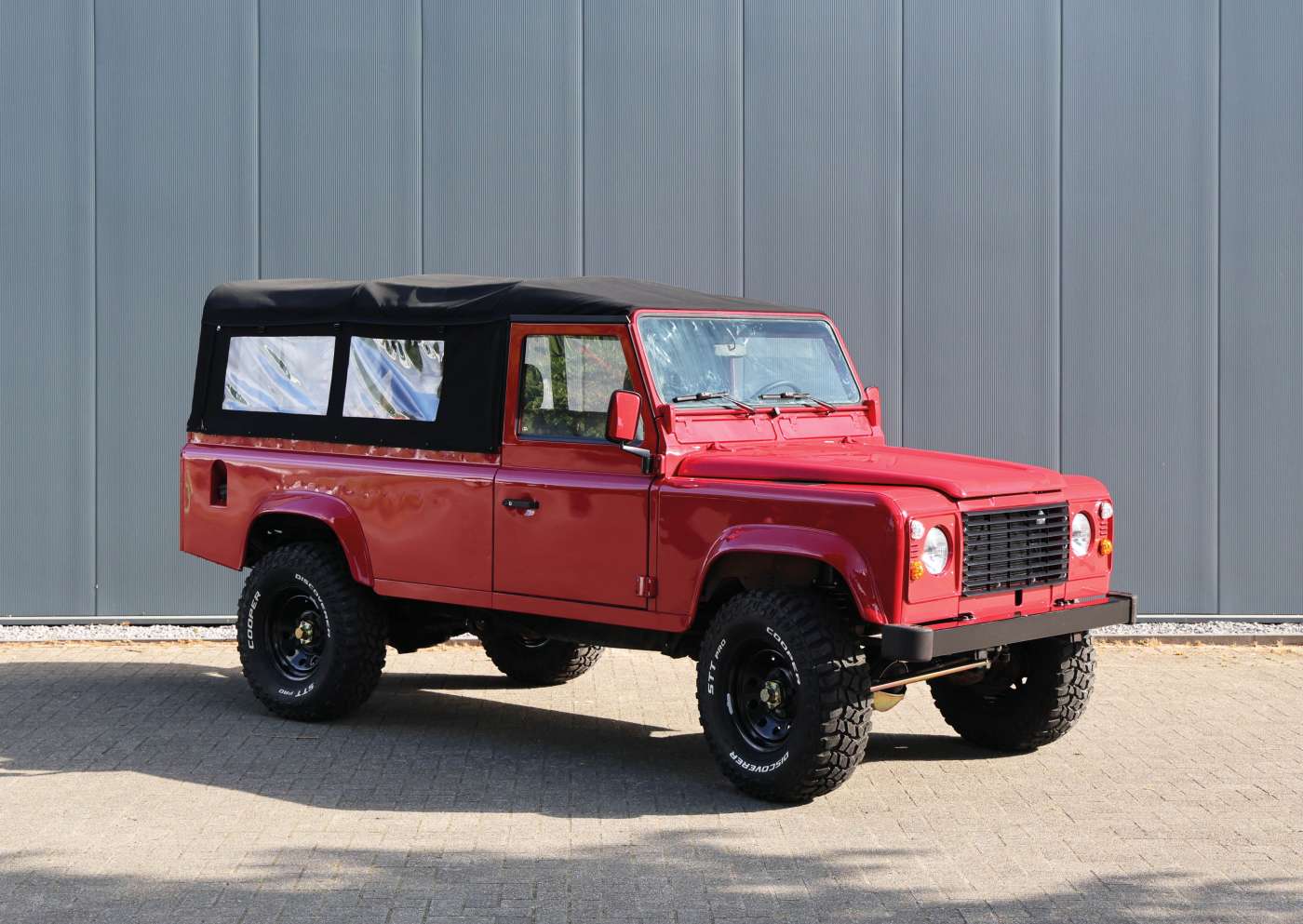 LandRover Defender