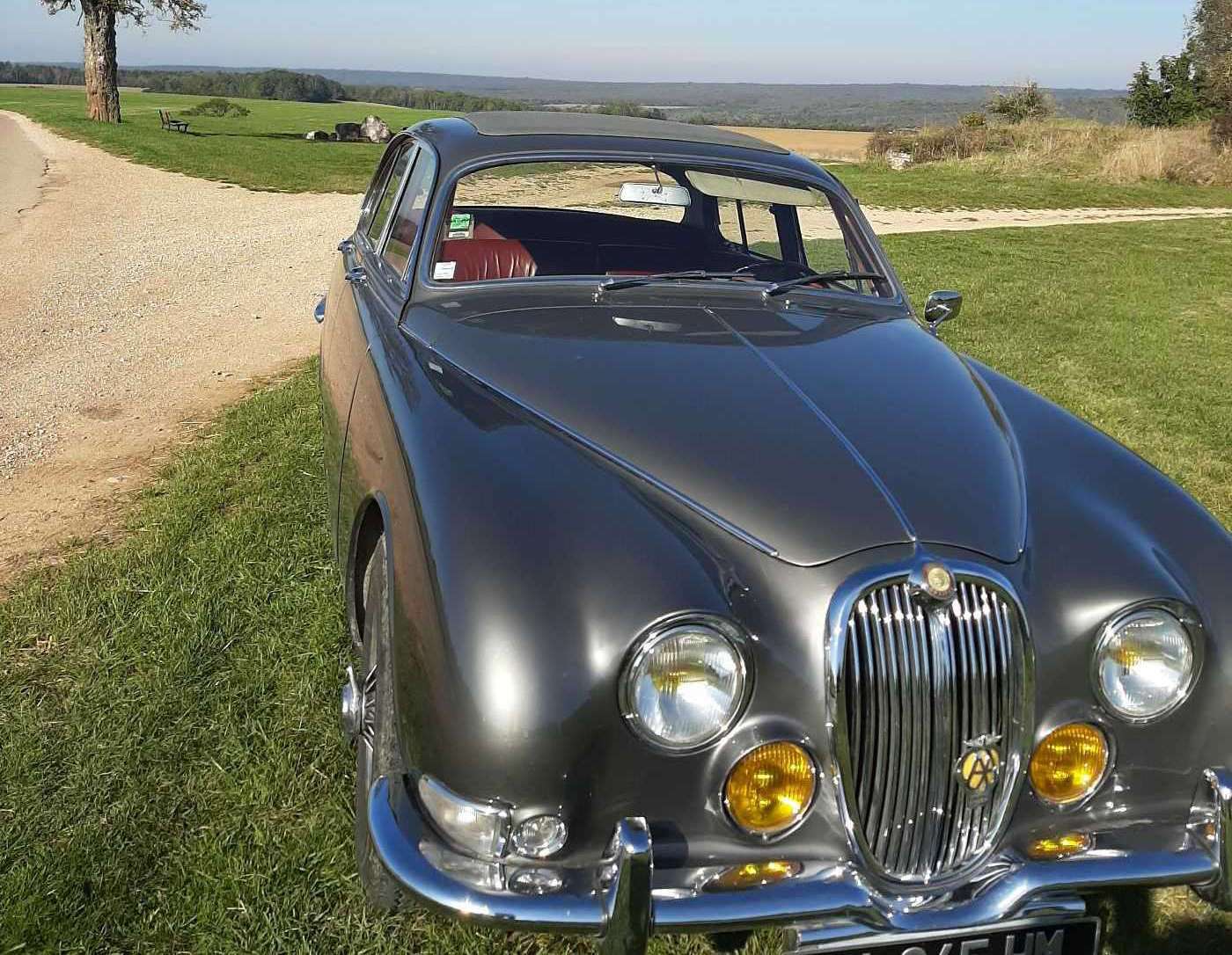 Jaguar Type S