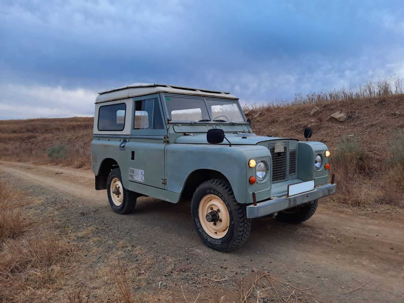 LandRover 88