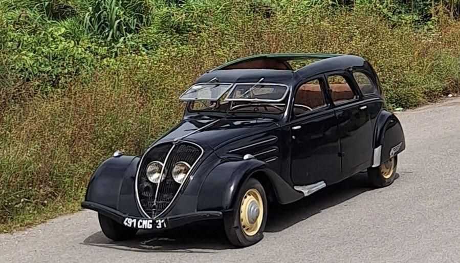 Peugeot 402