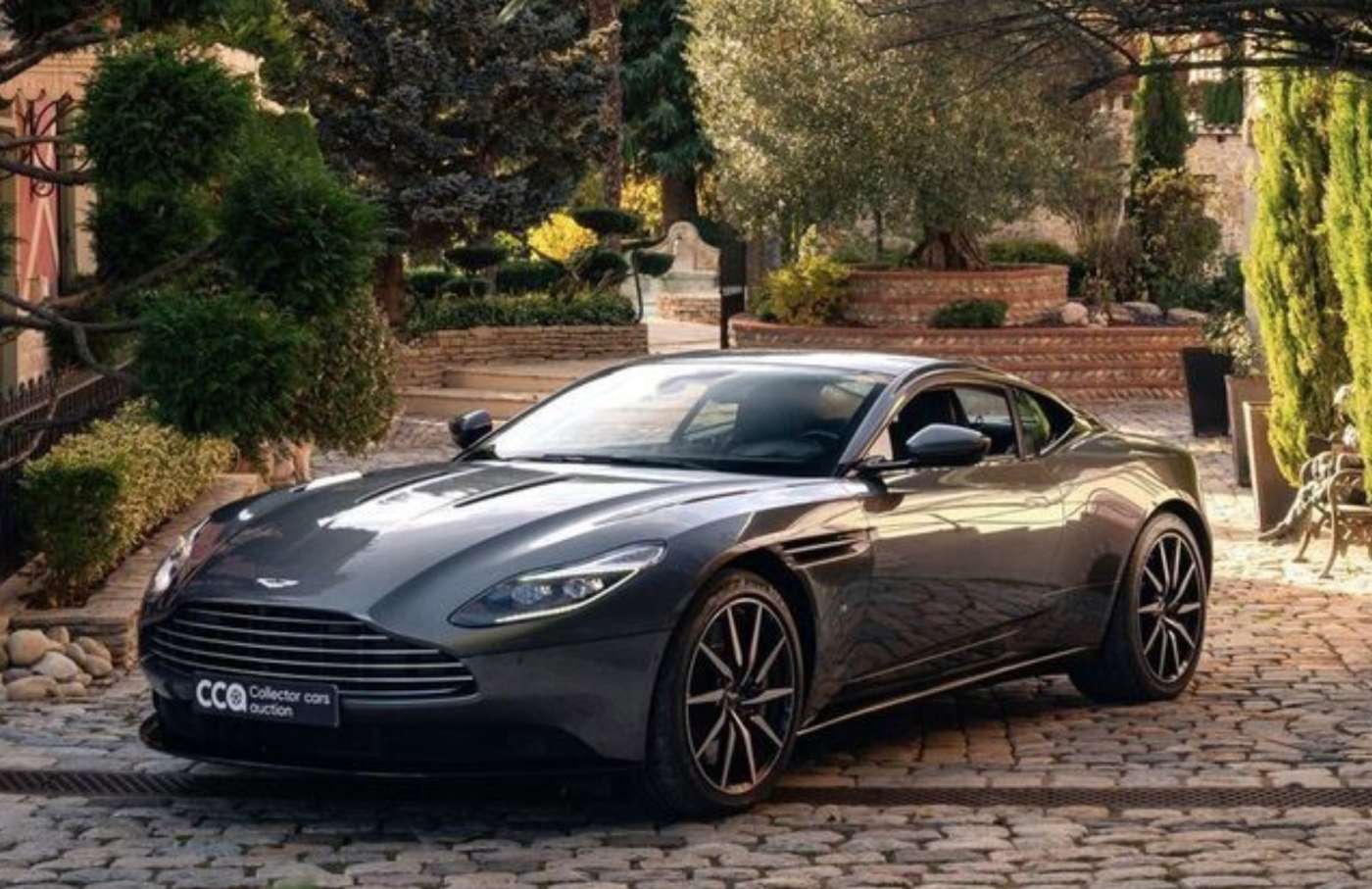 Aston Martin DB