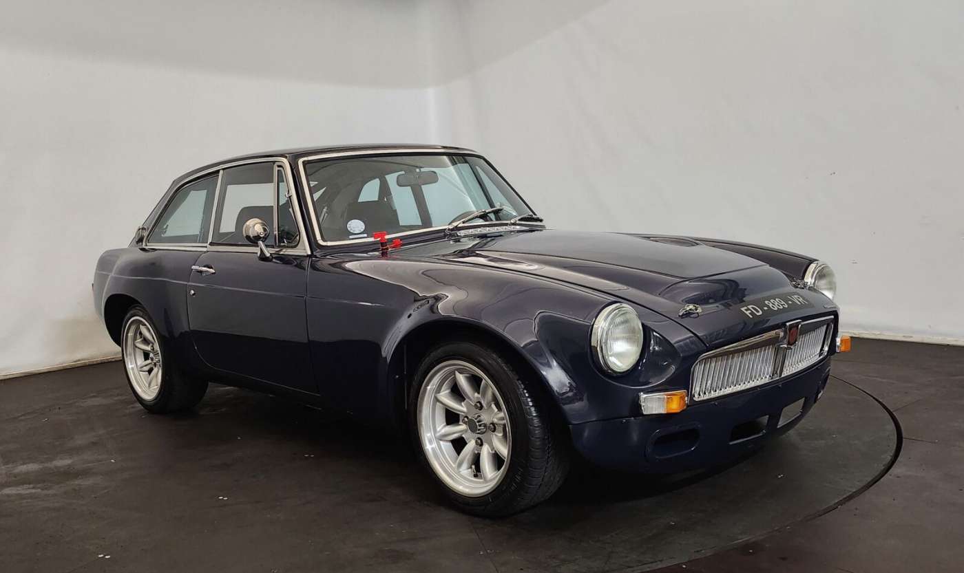 MG B GT