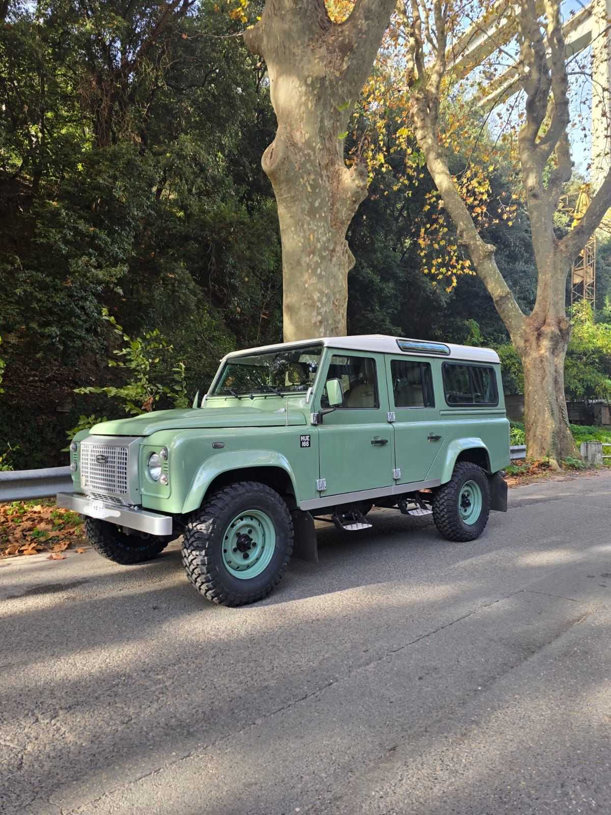 LandRover 110