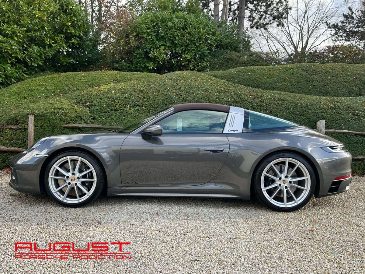 Porsche 992