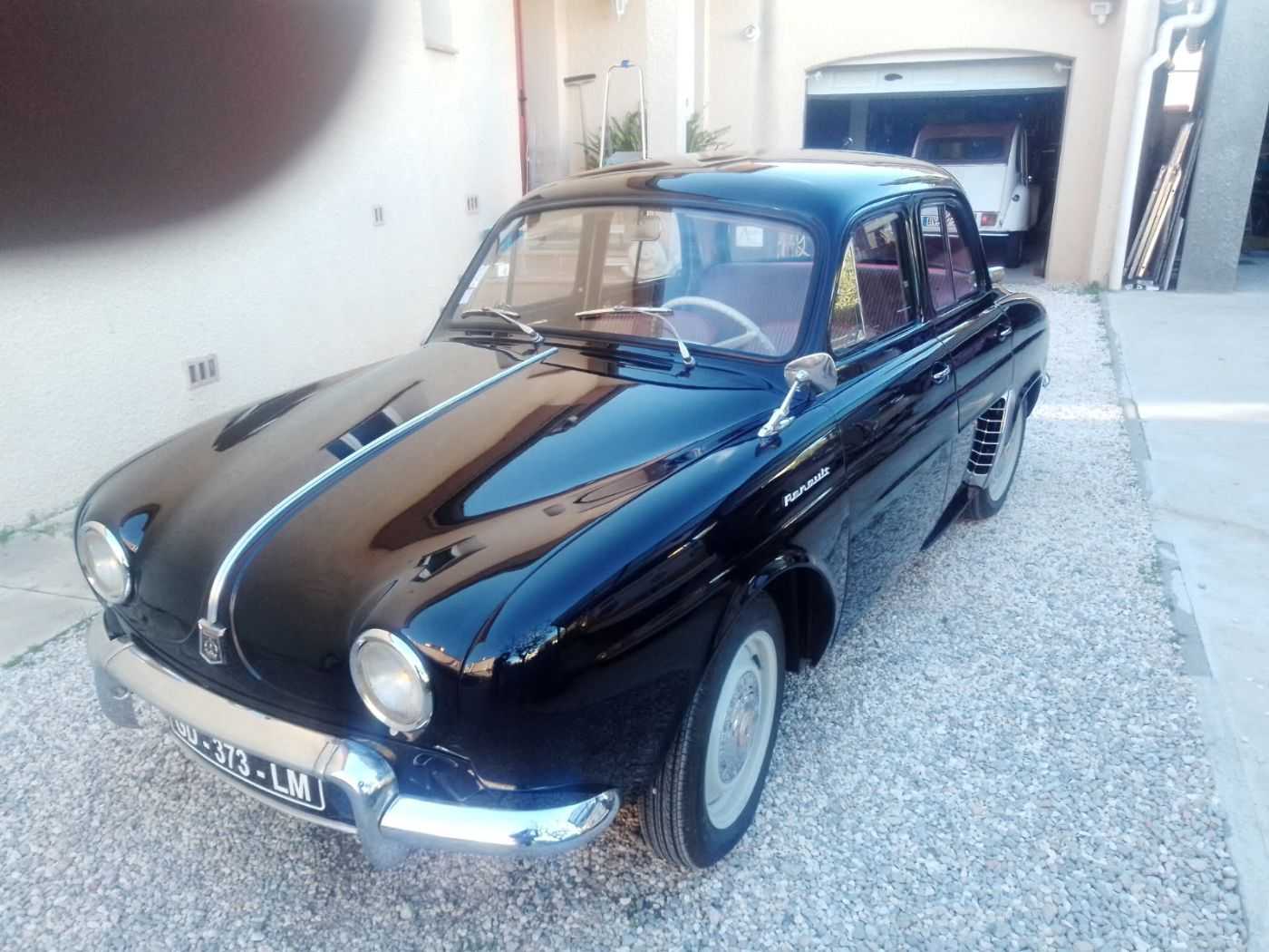 Renault Dauphine