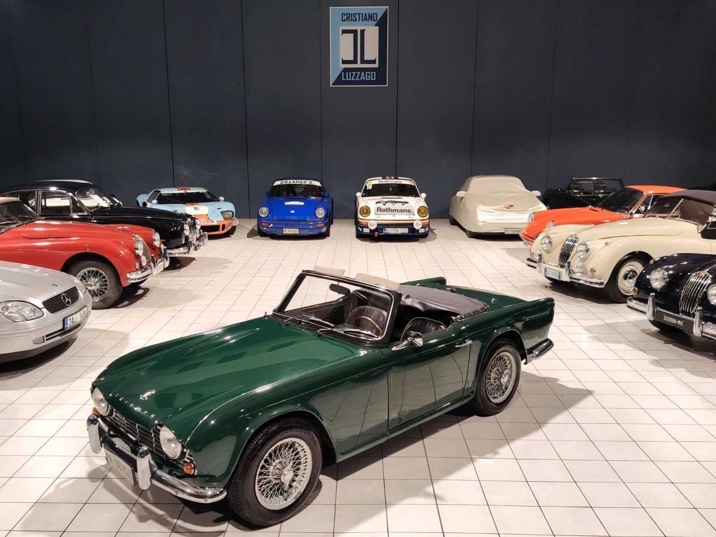 Triumph TR4