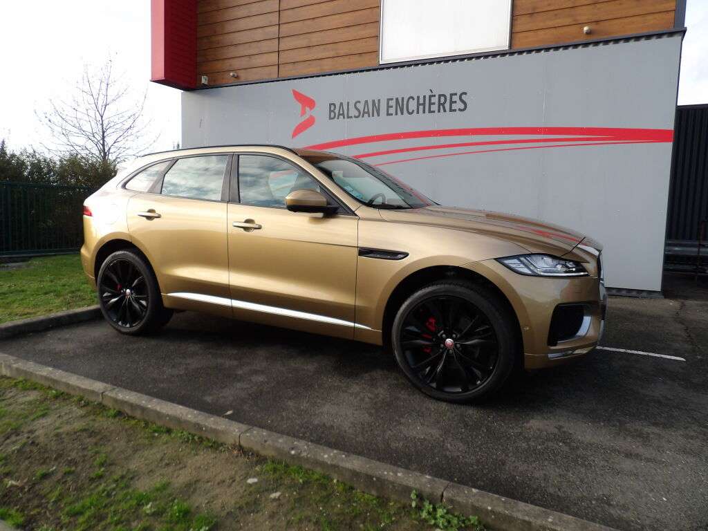 Jaguar F-Pace