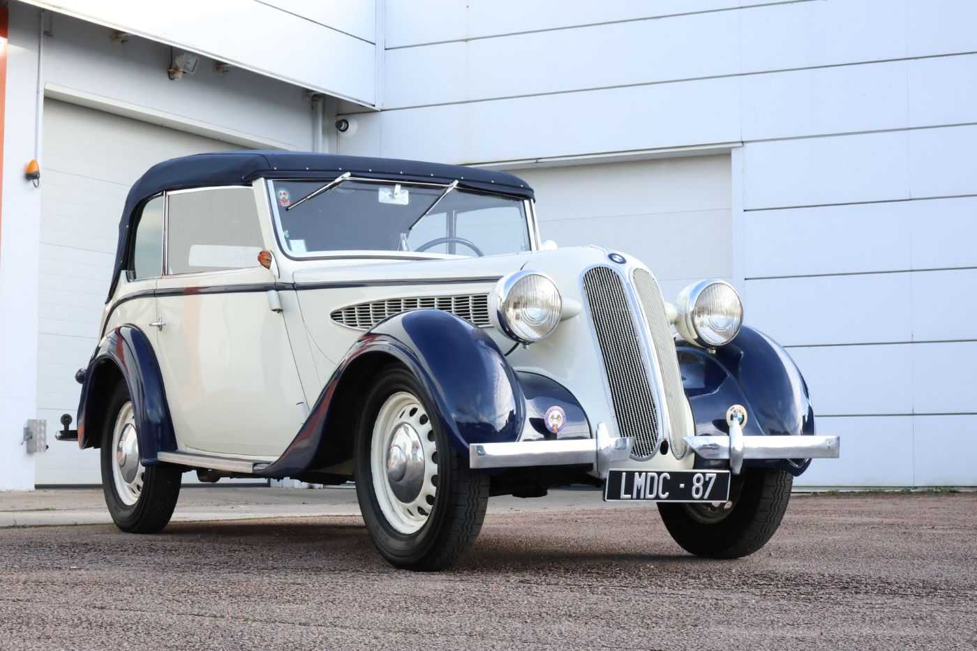 BMW 327