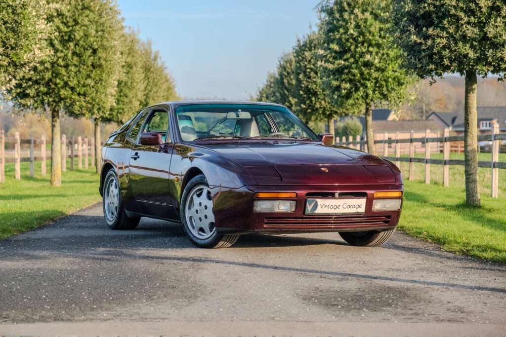 Porsche 944