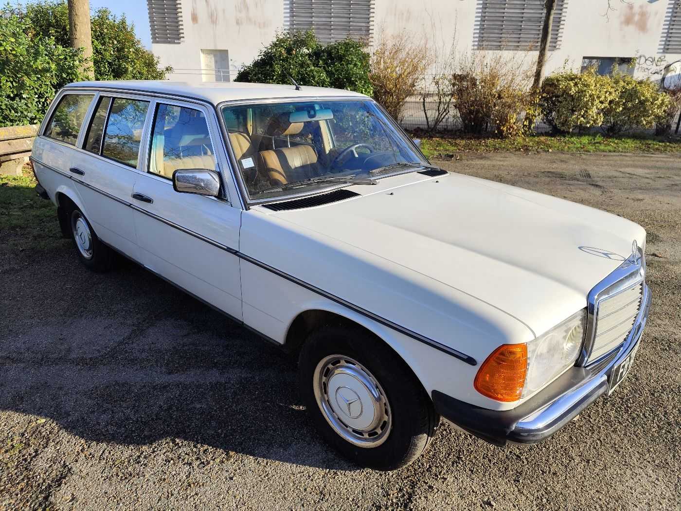 Mercedes-Benz 240 D