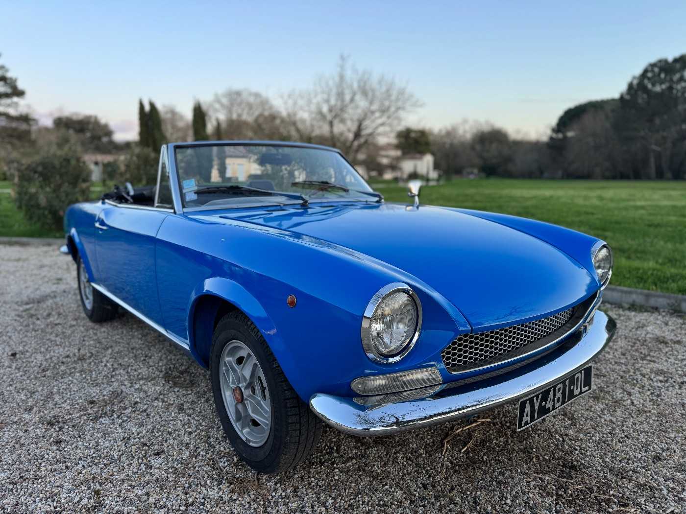 Fiat 124 Spider