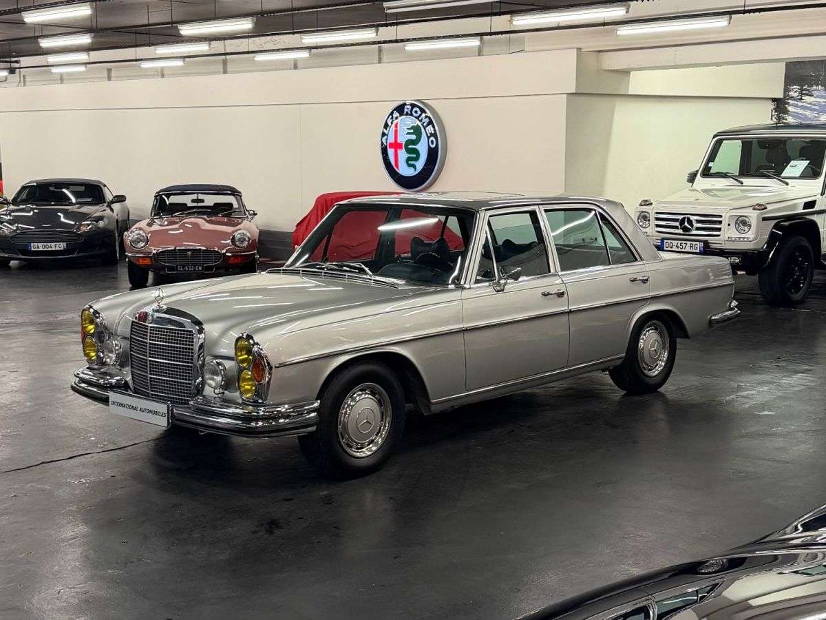 Mercedes-Benz SE