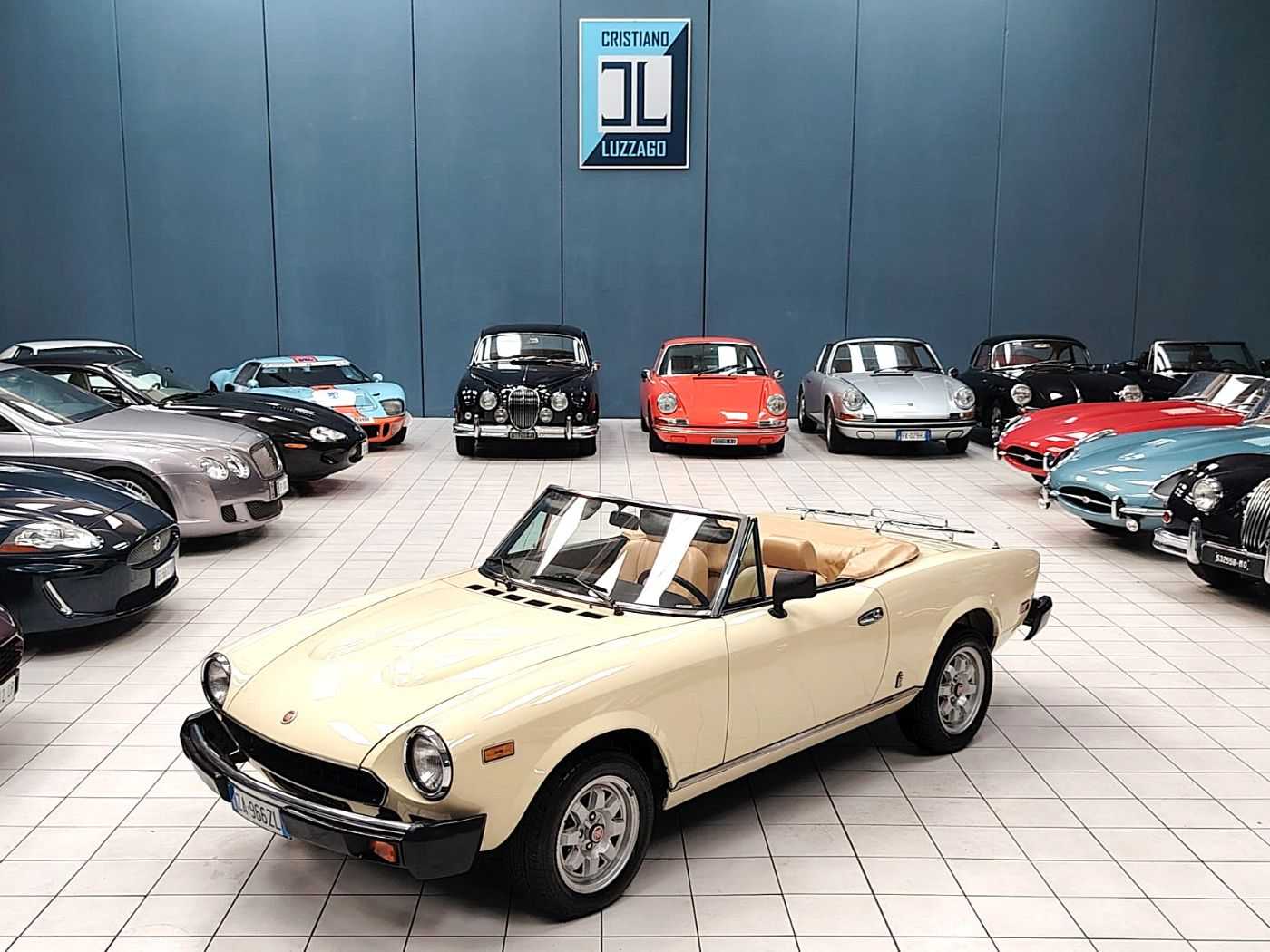 Fiat 124 Spider