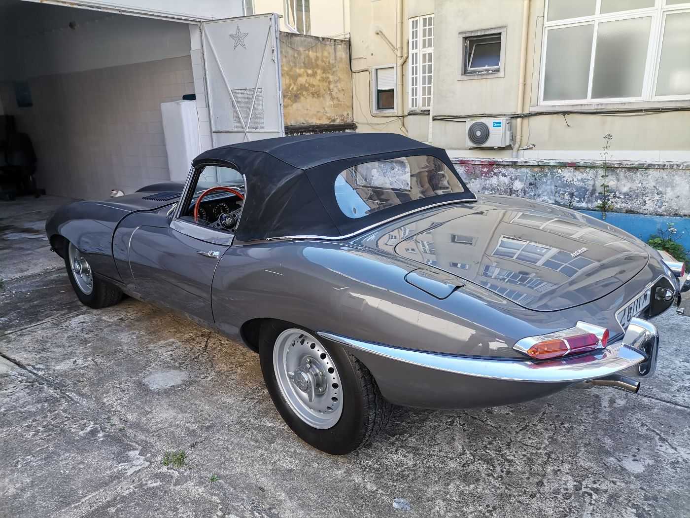 Jaguar Type E