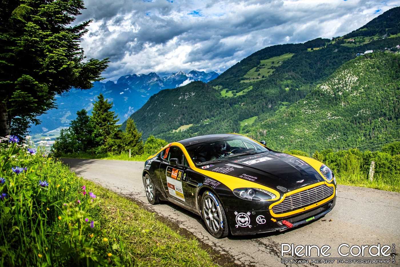 Aston Martin Vantage