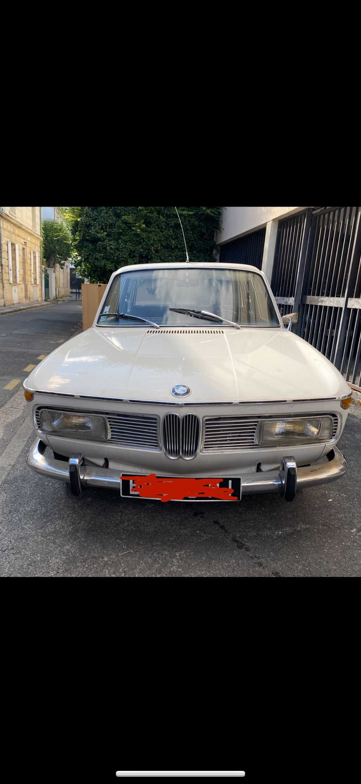 BMW 2000