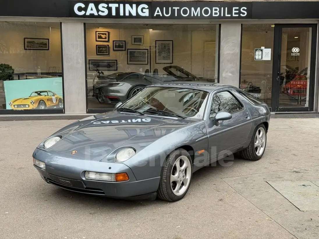 Porsche 928