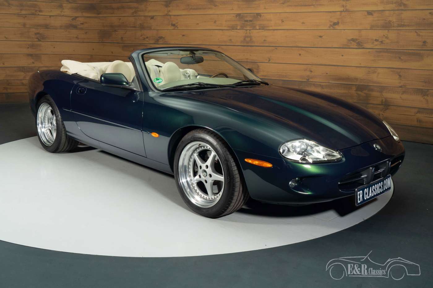 Jaguar XK8