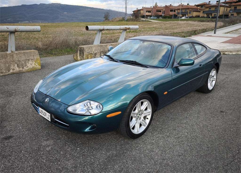 Jaguar XK8
