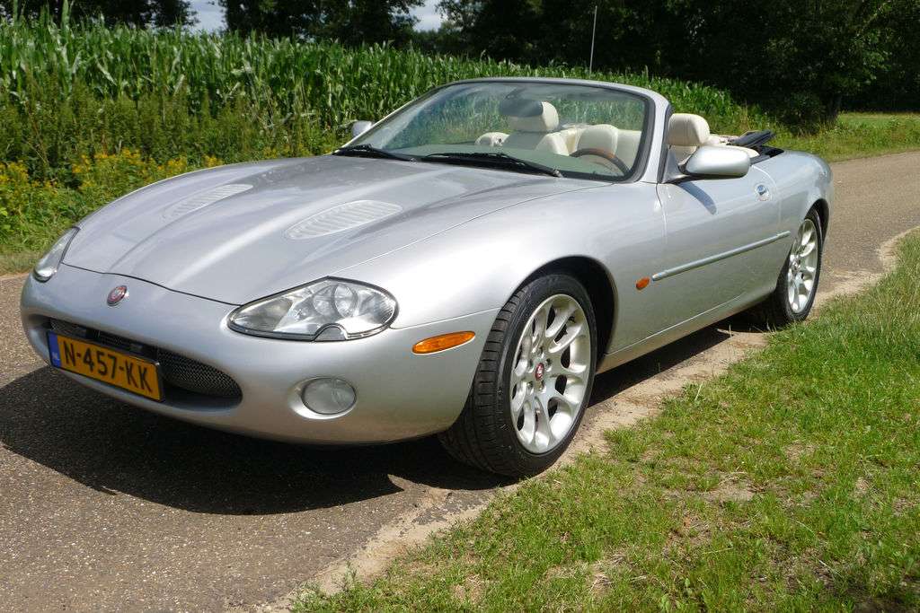 Jaguar XKR