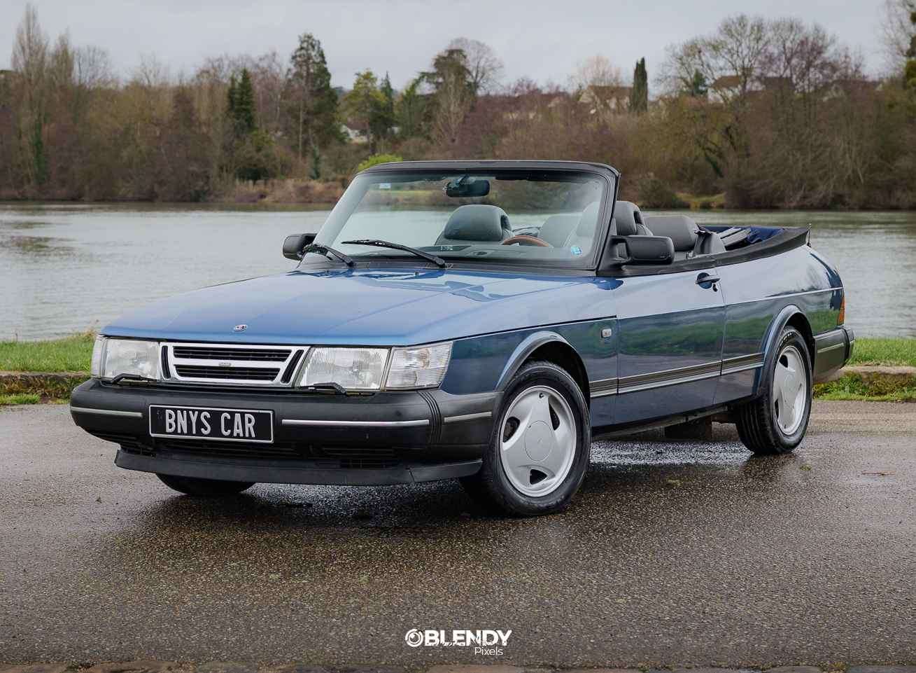 Saab 900