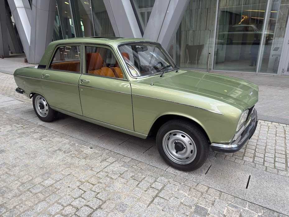 Peugeot 304