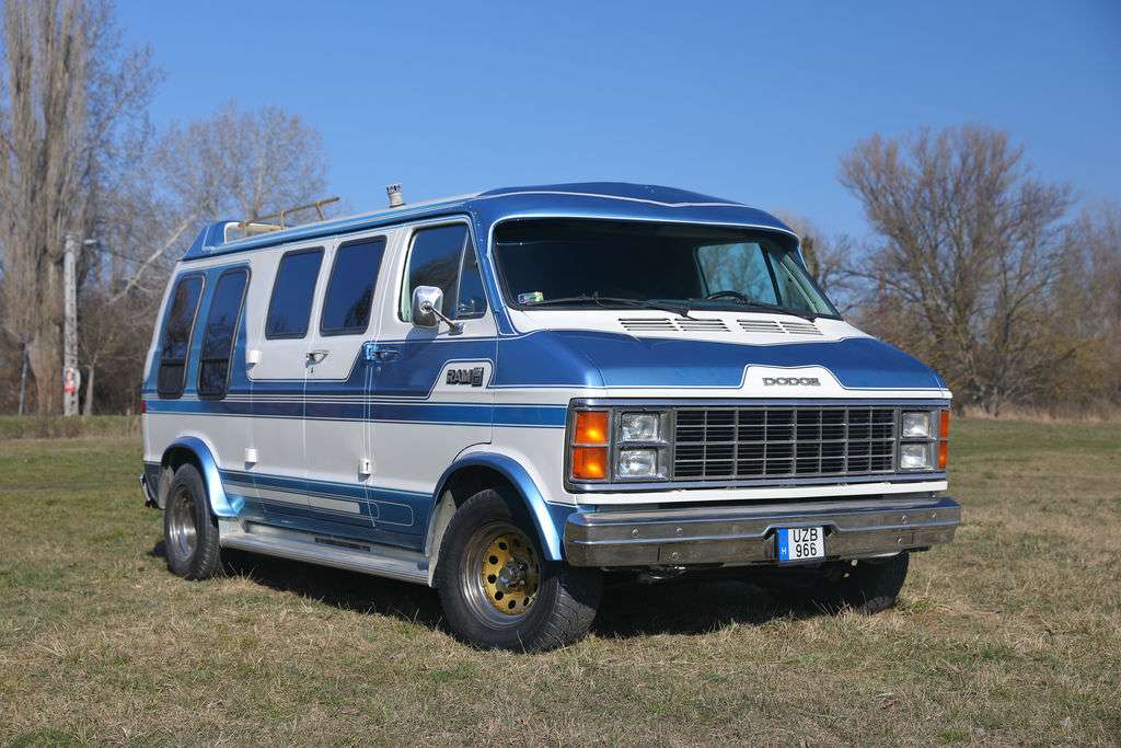 Dodge Van