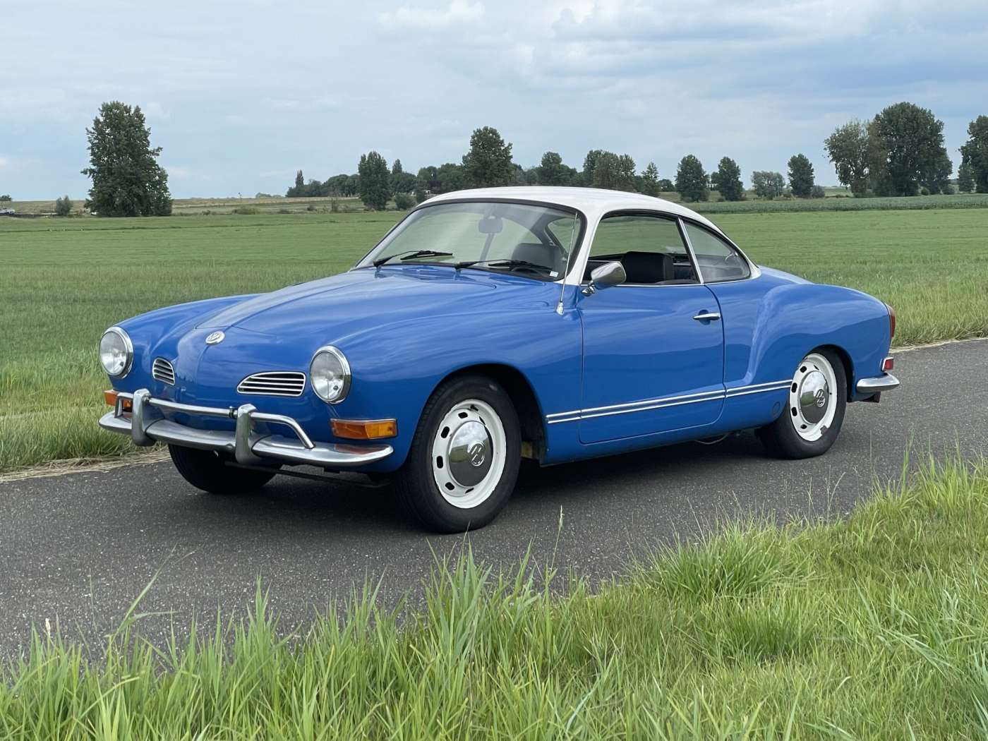 Volkswagen Karmann Ghia