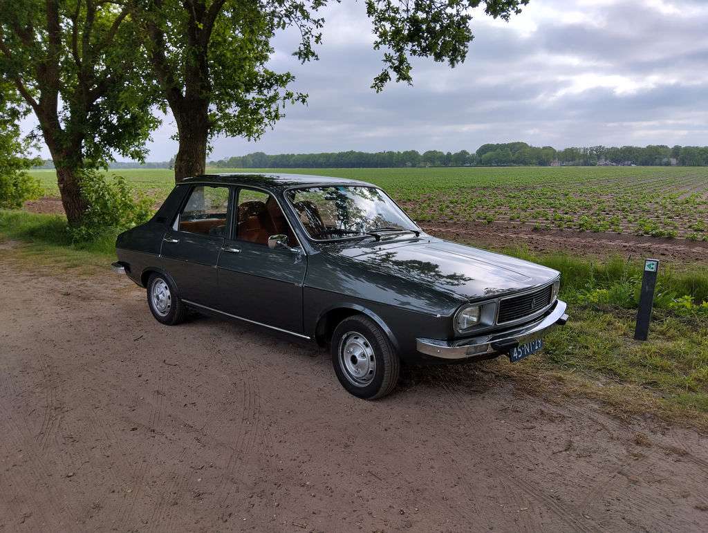Renault 12