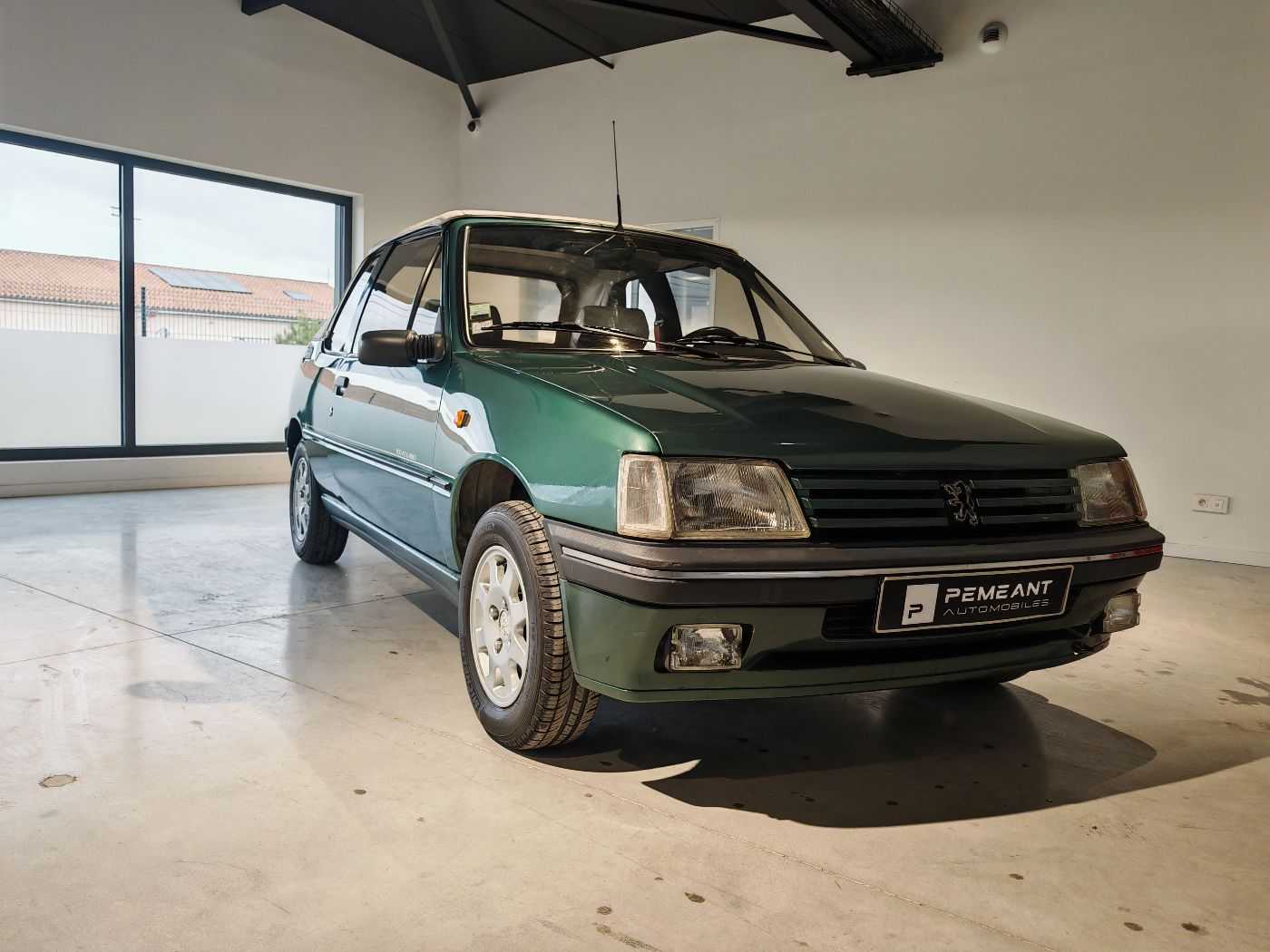 Peugeot 205