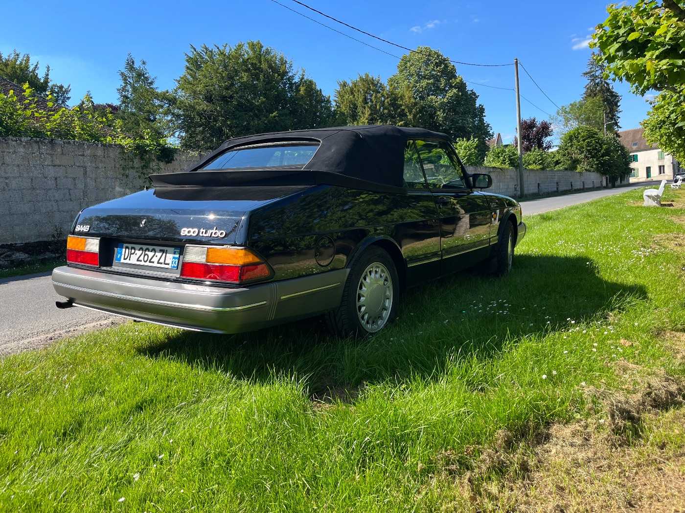 Saab 900