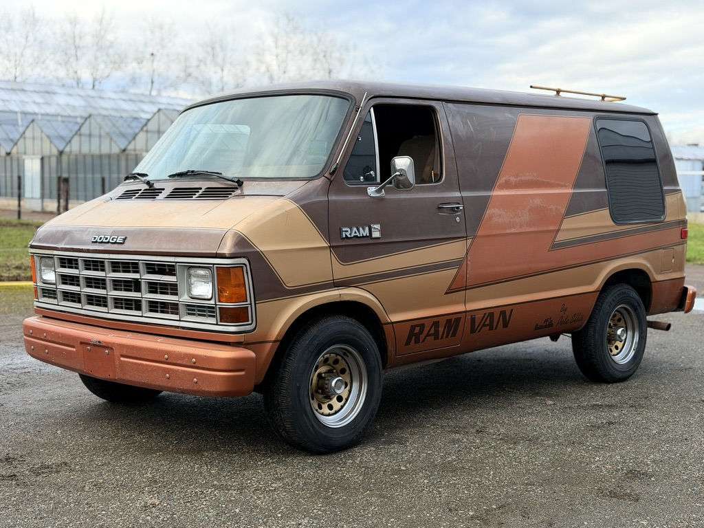 Dodge Van