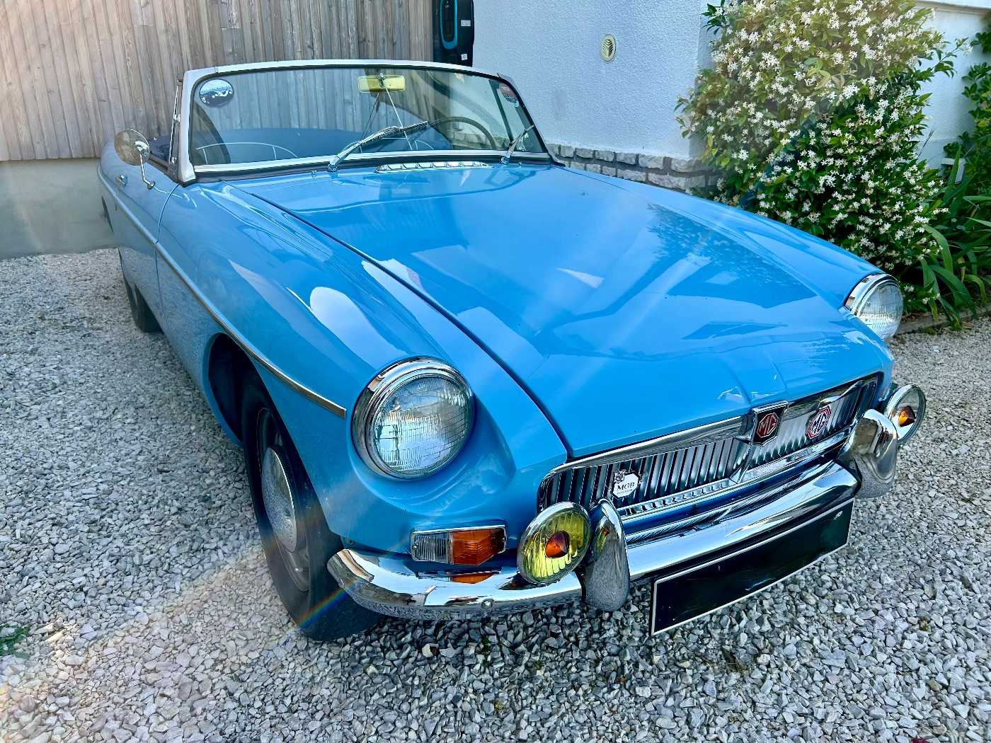 MG B
