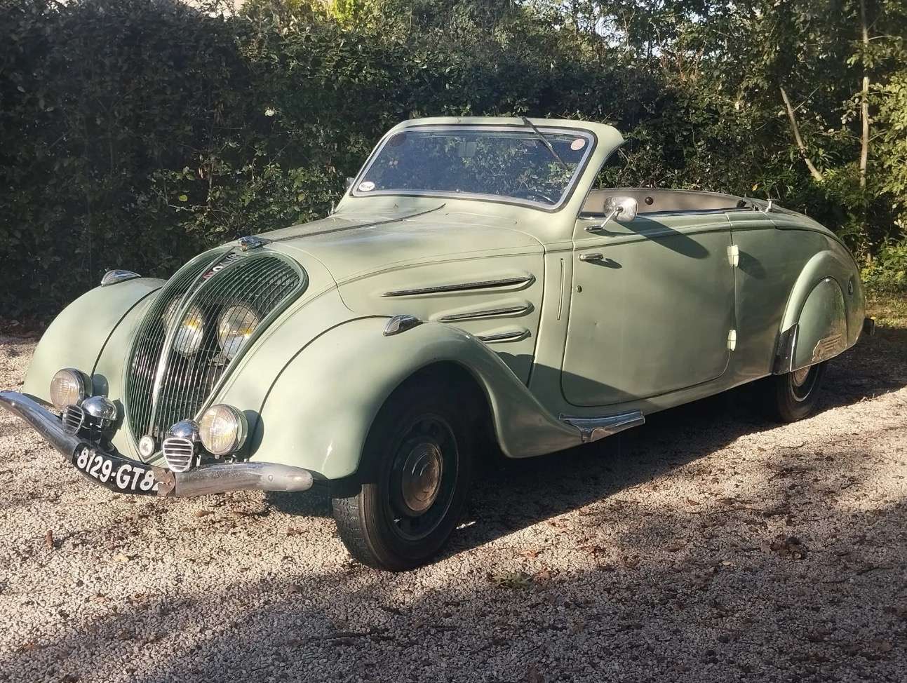 Peugeot 402
