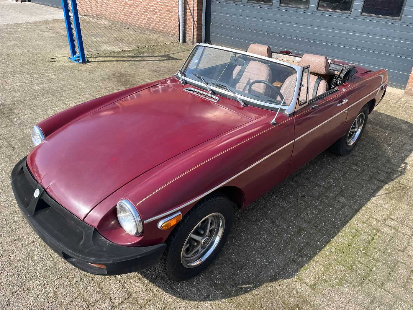 MG B