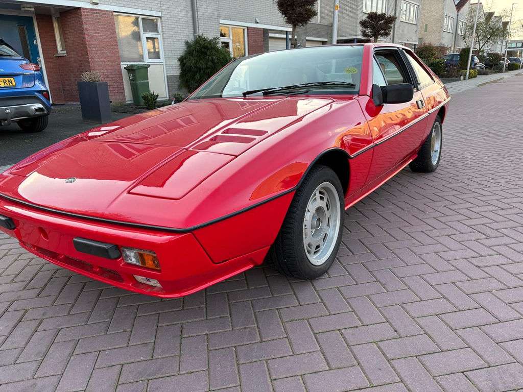 Lotus Eclat