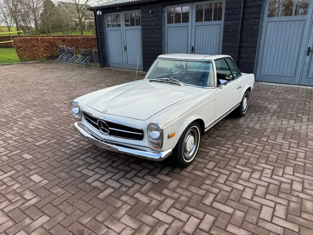 Mercedes-Benz 250