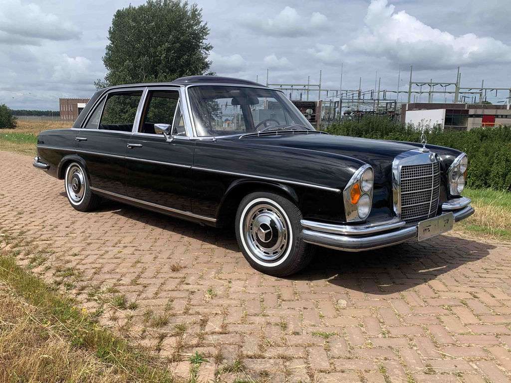 Mercedes-Benz SEL