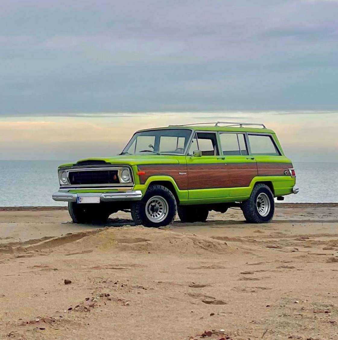 Jeep Wagoneer