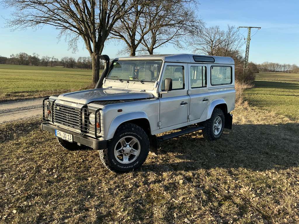 LandRover Defender