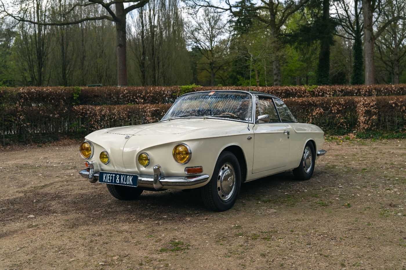 Volkswagen Karmann Ghia